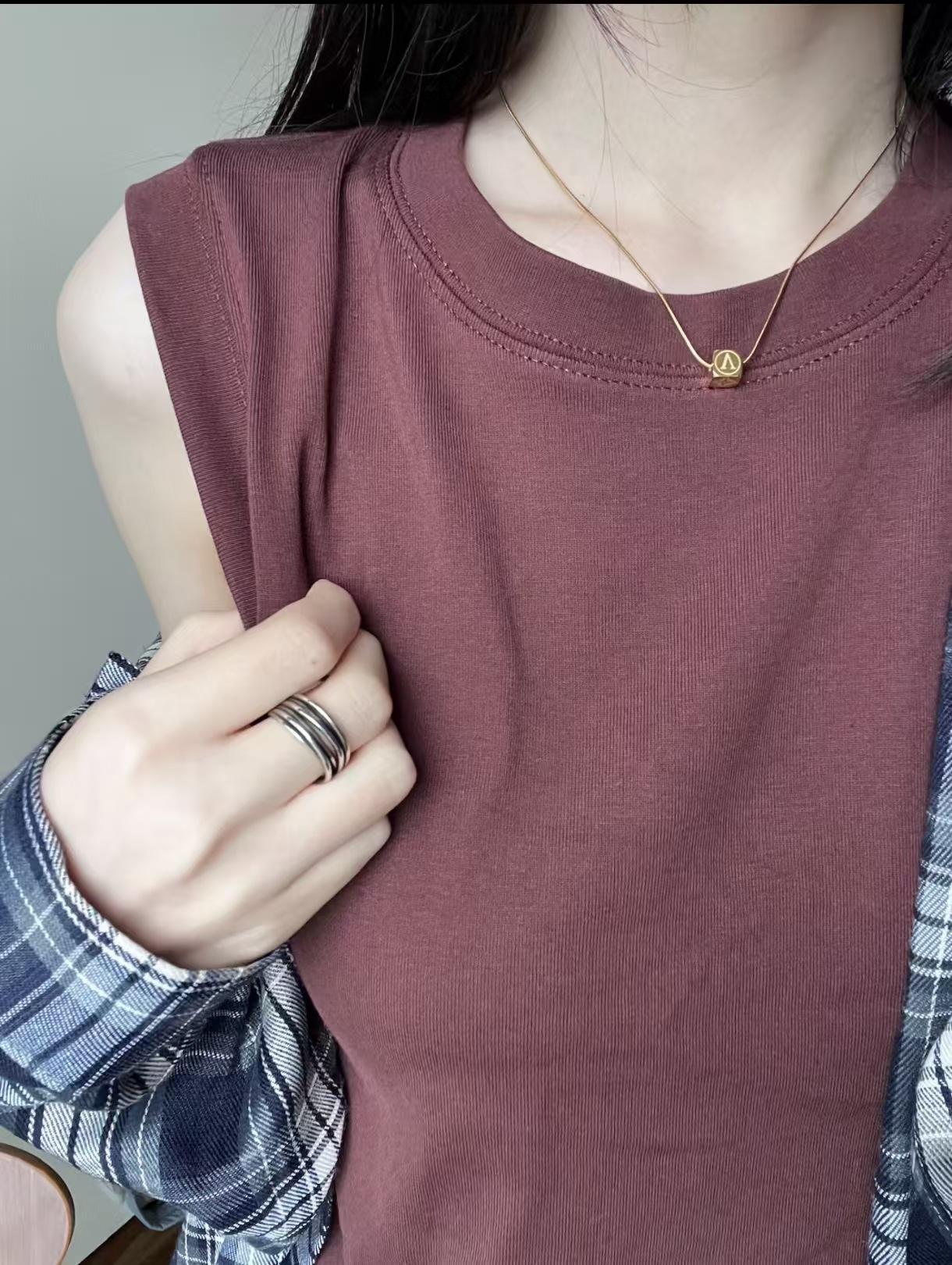 

Spring and summer versatile elastic slim slim short round neck bottoming shirt women s sleeveless t-shirt vest top commuting Xl: length 53cm, bust 86cm (stretchable) темно-коричневого кольору