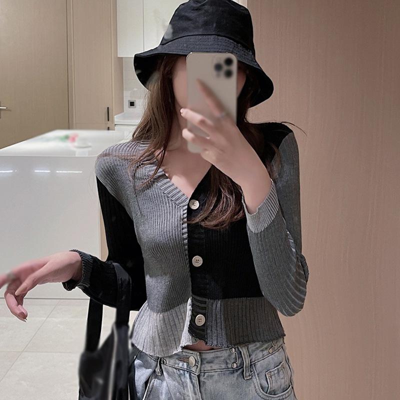 Cardigans Femininos de Tricô de Manga Comprida com Decote em V e Contraste de Cor, Slim, com Umbigo à Mostra