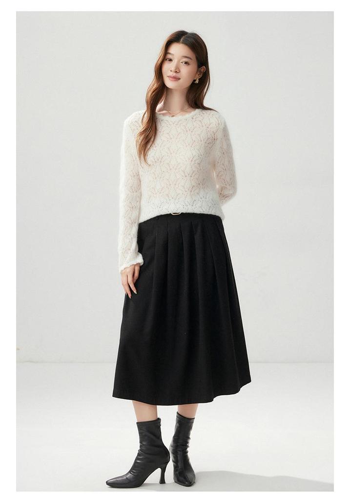 Women's Loose Knit Cashmere Sweater with Hollow Bead Lace and Floral Round Neck