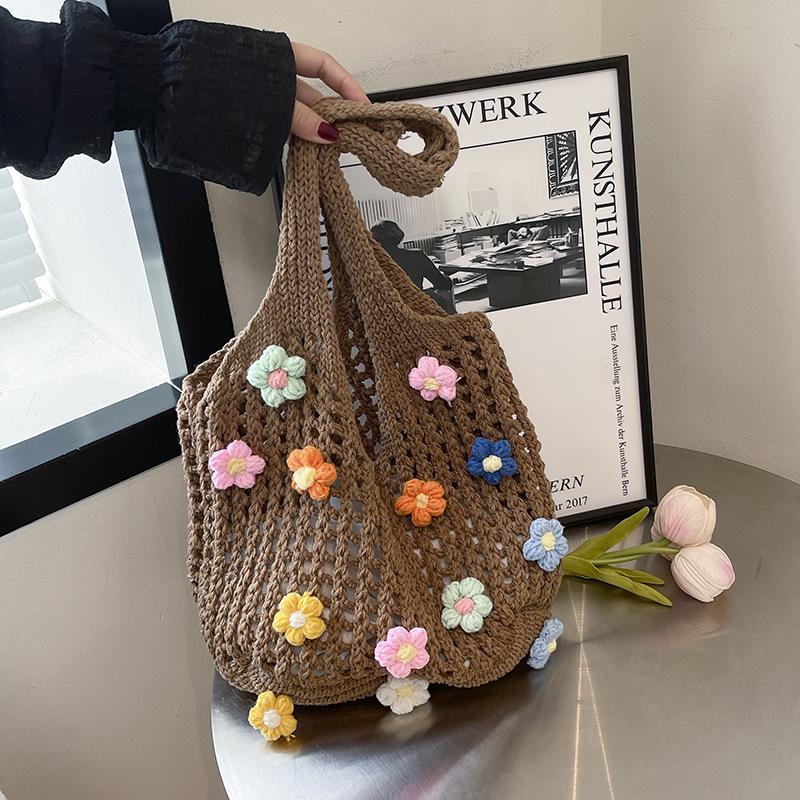Flowers Knit Shoulder Bags for Women Hollow Design Large Capacity Ladies Tote Bag Versatile Commuter Femlae Beach Handbags