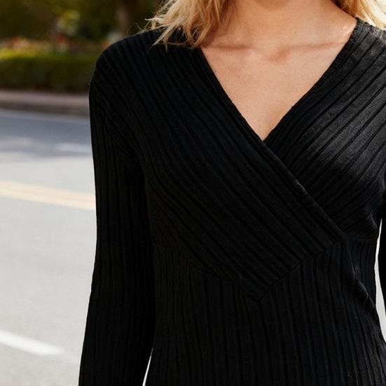 Women Tops V-Neck Long Sleeve Slim Fit Knitting Tops Solid Color Slim Fit Autumn Winter Blouse Versatile Daily Wear