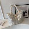 Large Capacity Women Girls Quilted Handbags Cloud Bubble Bag Zipper Closure Solid Color Bag Gloss Surface for Shopping Traveling