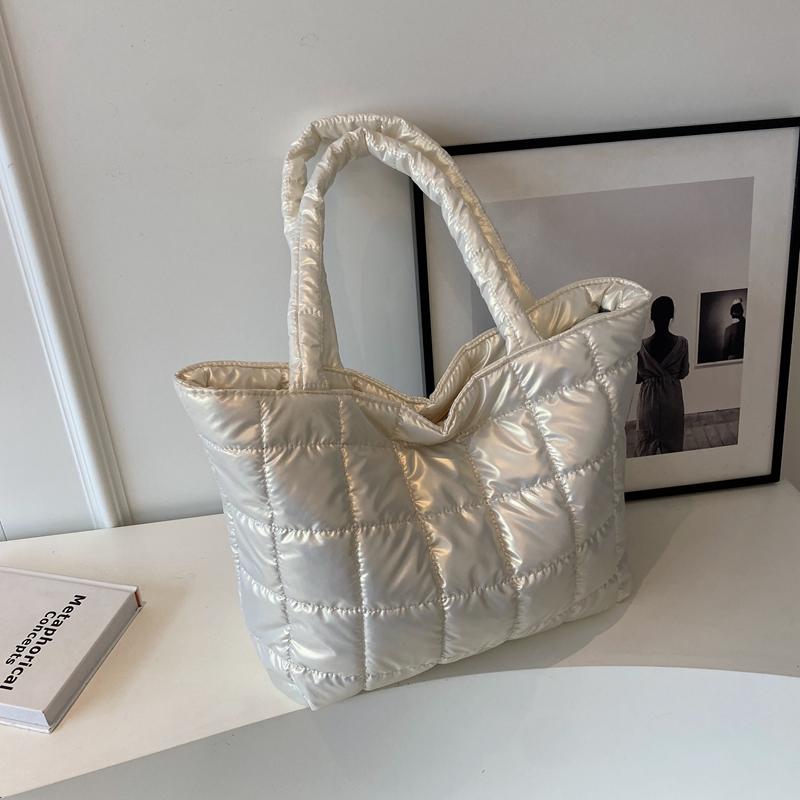 Large Capacity Women Girls Quilted Handbags Cloud Bubble Bag Zipper Closure Solid Color Bag Gloss Surface for Shopping Traveling