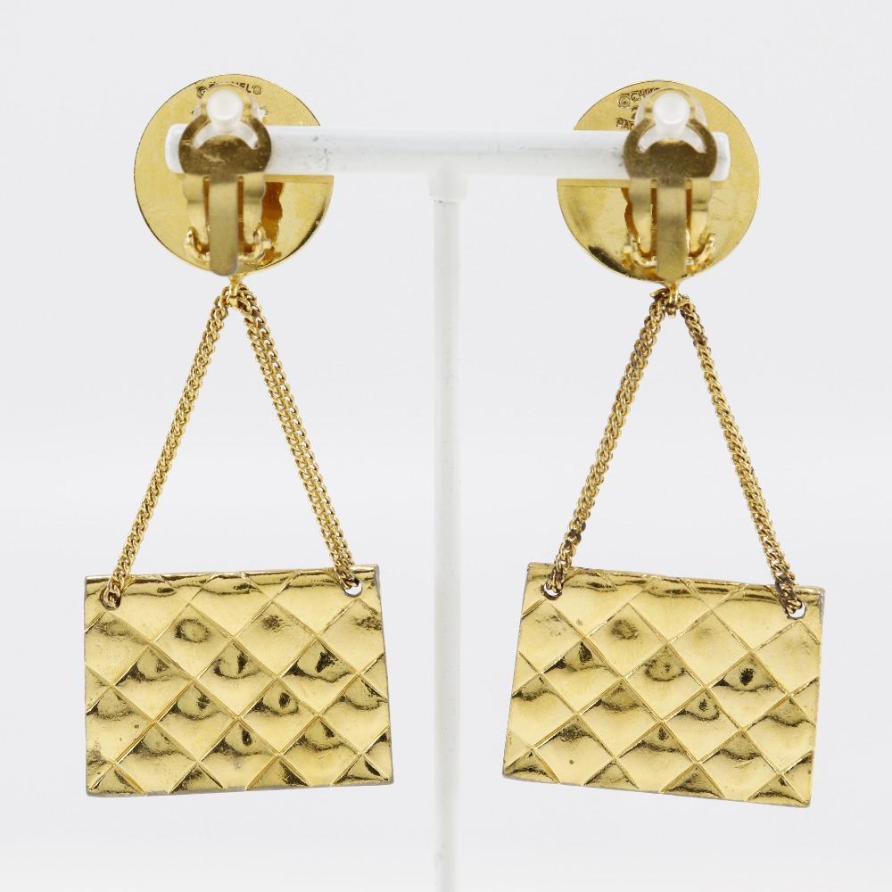 CHANEL COCO Mark Earring Matelasse motif Plated Gold 39g Women Used