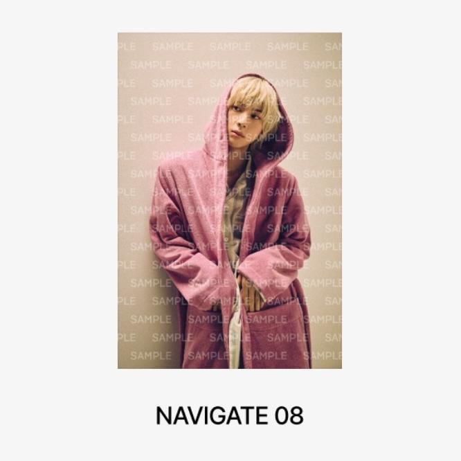 

Предварительный заказ напечатанной фотографии BTS Jin HAPPY Navigate 08