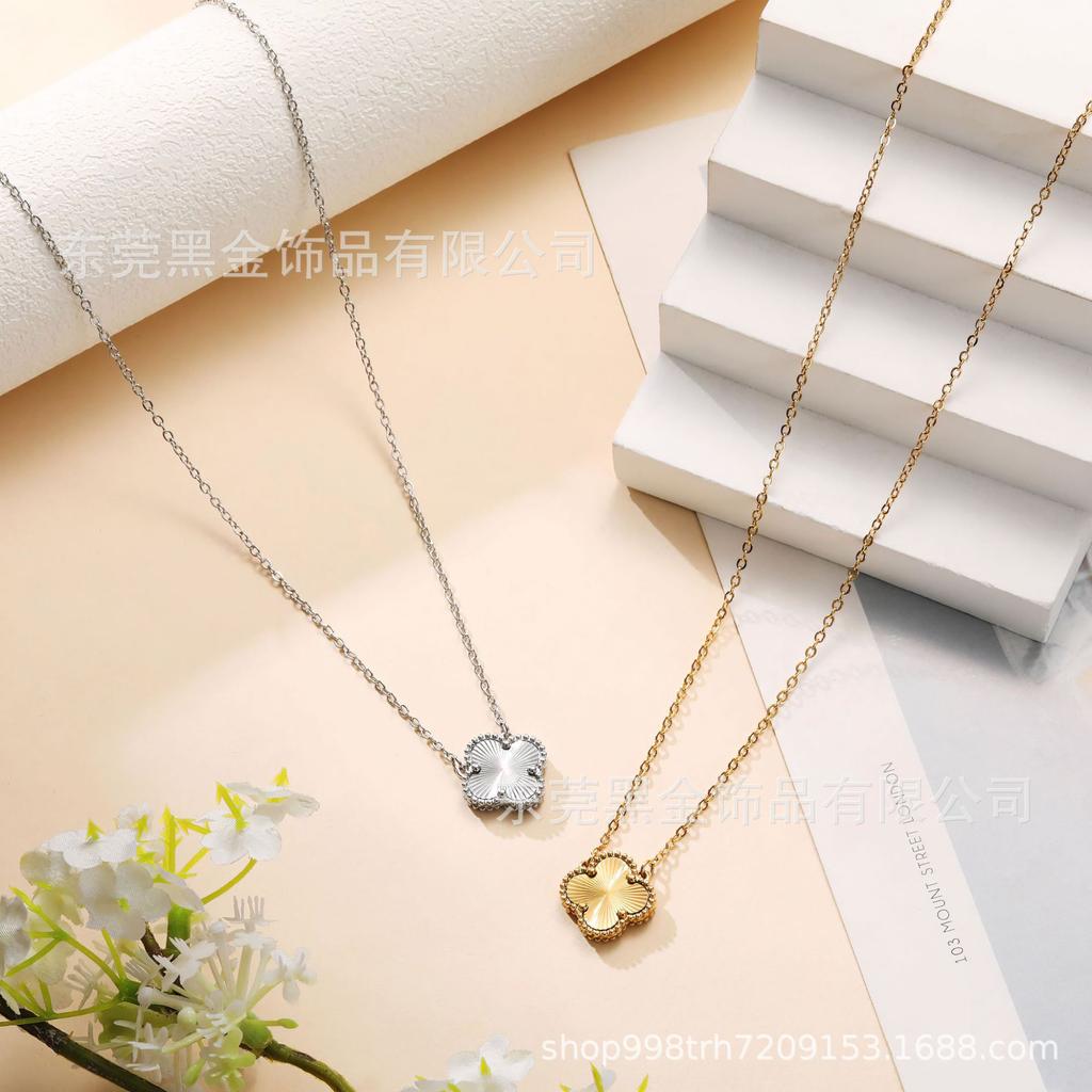 Titanium Steel 18K Four-leaf Clover Flower Necklace Does Not Fade Light Luxury 15MM Flower Single Flower Necklace