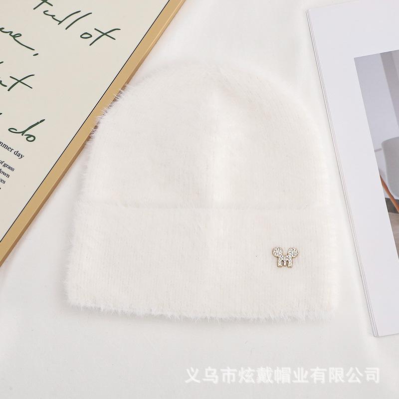 2024 autumn and winter hats women's plush new knitted hats versatile warm ear protectors thickened fashion wool hats