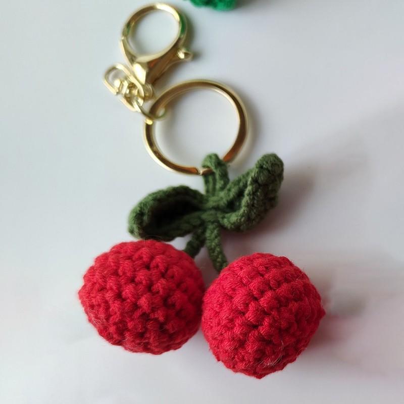 Cute Fruit Series Crochet Keychain Handmaking Knitted Strawberry Keyrings Cute Cherry Keyrings For Bag Pendant Custom Accessory