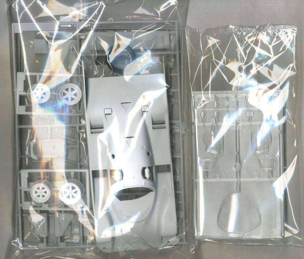 Hasegawa 1/24 Scale Omron Porsche 962C 1990 JSPC Plastic Model Kit 20461