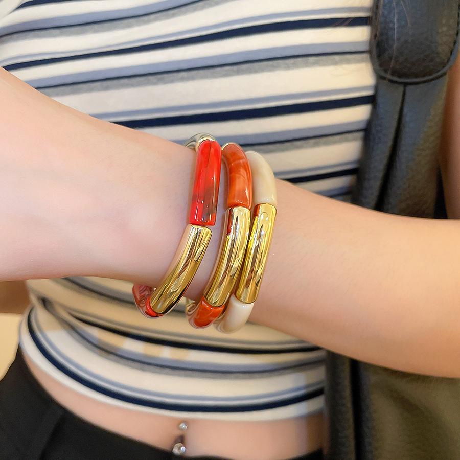 Leopard Print Acrylic Cylinder Bracelet - Minimalist, Cool, Elegant Bangle, Light Luxury Jewelry for Women