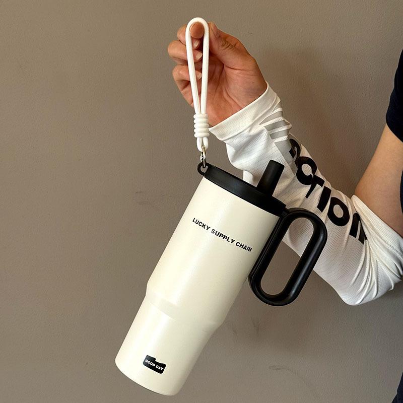 Twilight Ice Shield Insulated Cup, Large Capacity Stainless Steel Water Bottle for Men and Women, Customizable Design.