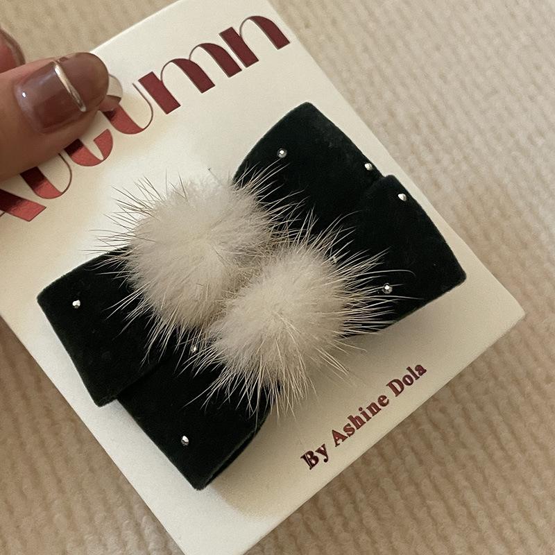 

Holiday Fluffy Pompon Bow Hair Clip - Cute Hair Accessory