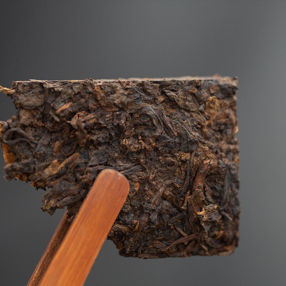 Pu-erh Tea Bulang Mountain Golden Strips 300g Box Aged Ripe Pu-erh Tea