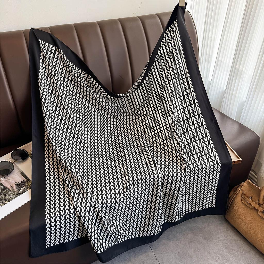 Simple and atmospheric design sense V letter arrangement printed square scarf Japanese and Korean retro high-end sense 91 twill silk scarf thin
