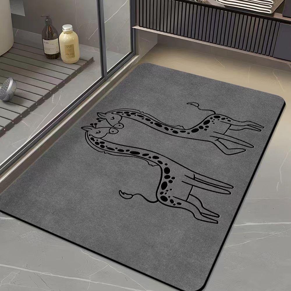 Grey Line Two Giraffes Bath Mat Quick Dry Shower Rug Minimal Outline Cartoon Animal Casual Washable Bathroom Doormat