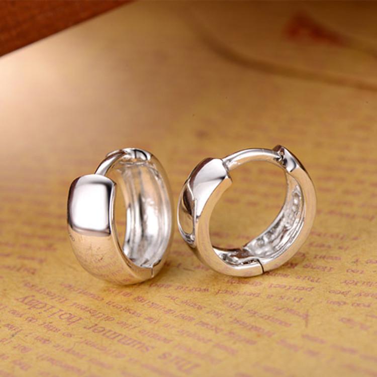 

Earrings, Glossy Plain Rings, Earrings, Fashion Personality, Sweet And Cool Style, Circles, Simple Trend, Men S And Women S White Ear Jewelry