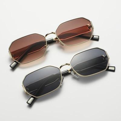 Vintage Sunglasses Women Men Brand Designer Retro Metal Rectangle Sun Glasses Female Male Popular Black Eyewear EMA