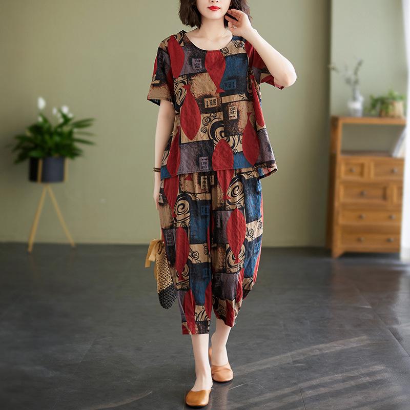 Plus-size women's summer new artistic vintage cotton print short-sleeve top with three-quarter pants, loose set for women
