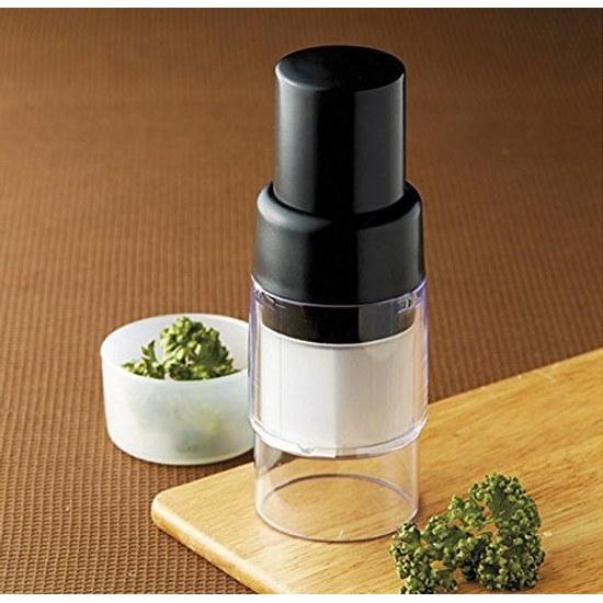 Just press chop finely Pre-cut Chopper H0005