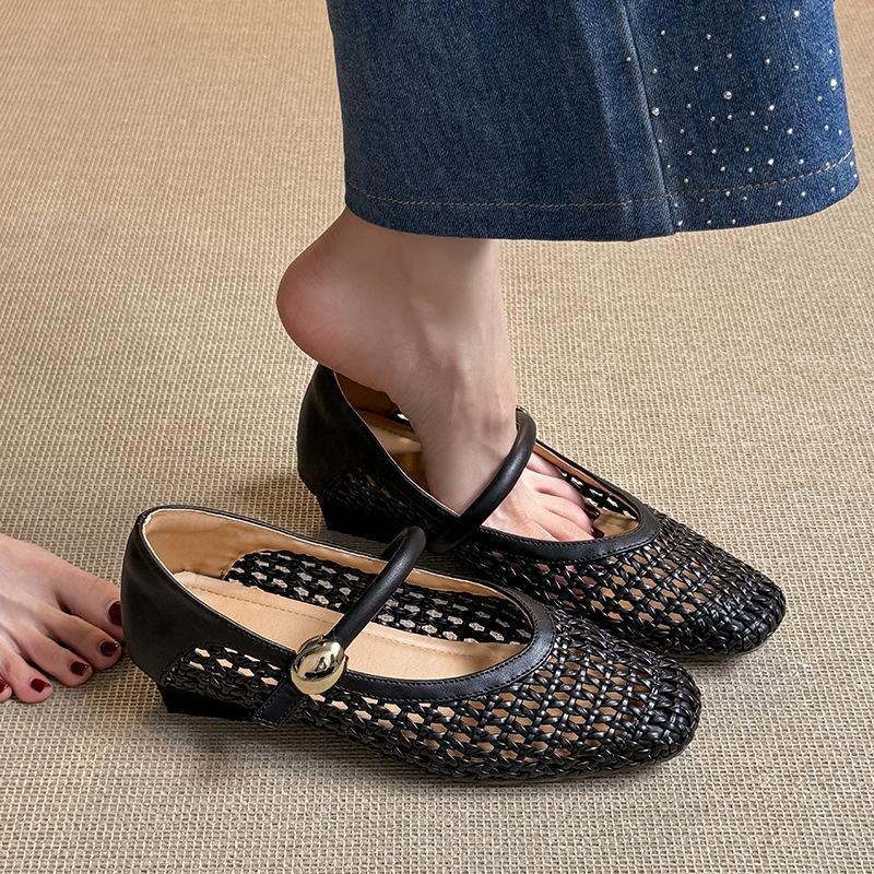 Square Head Woven Hollow Thick Heel Shoes Women's Shoes Versatile Belt Buckle Bag Head Soft Sole Fashion Sandals Women's Summer Models