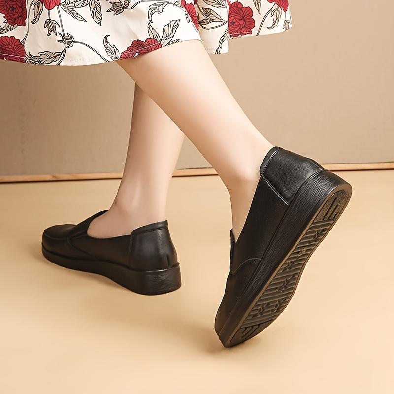 Soft-Sole Mom Shoes - Fall Flat Slip-On Leather Shoes Genuine Leather Middle-Aged & Elderly Women's Shoes Anti-Slip Plus Size