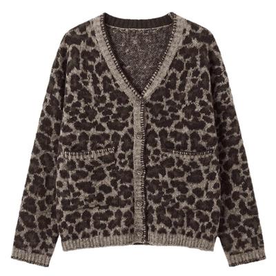 TonLion Korean Style V-Neck Leopard Jacquard Knit Cardigan