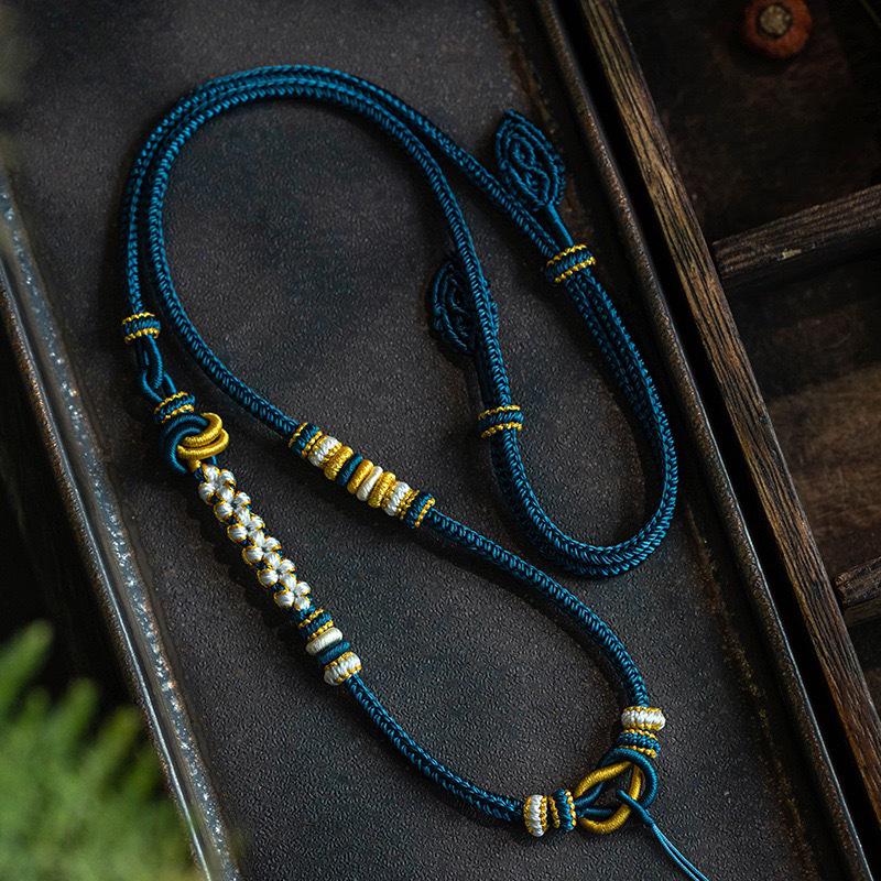 Ręcznie wykonany naszyjnik z wisiorkiem z jadeitu z klamrą Pokoju na sznurku w kolorze kwiatu brzoskwini