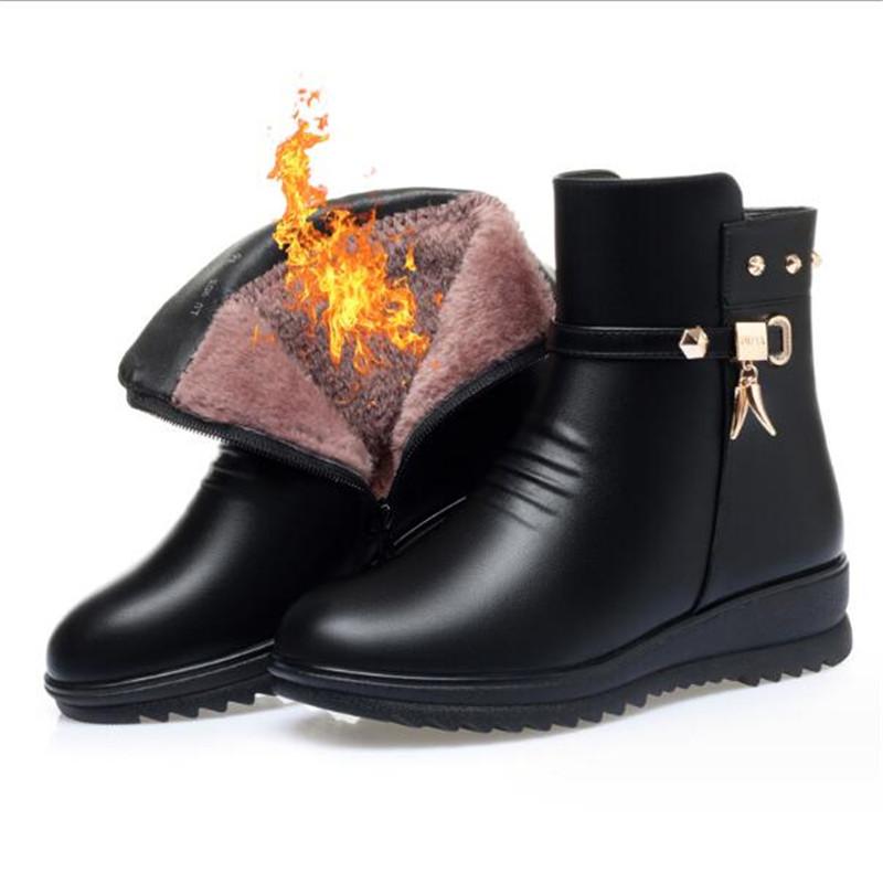 Zimní teplé dámské boty klínky silné plyšové kotníkové boty dámské na zip pohodlné venkovní sněhule módní boty pro maminky velikost 35-42