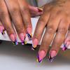 24 Pezzi Unghie Finte Quadrate con Linee Ondulate Astratte Geometriche per Donna Lunghezza Media Punte Riutilizzabili per Nail Art