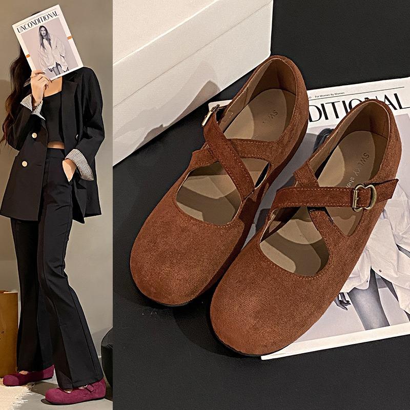 Fashion Retro Faux Suede Flat Internal Increase Women Dance Shoes 2025 Spring Autumn New French Casual Commuting Mary Jane Shoes Woman