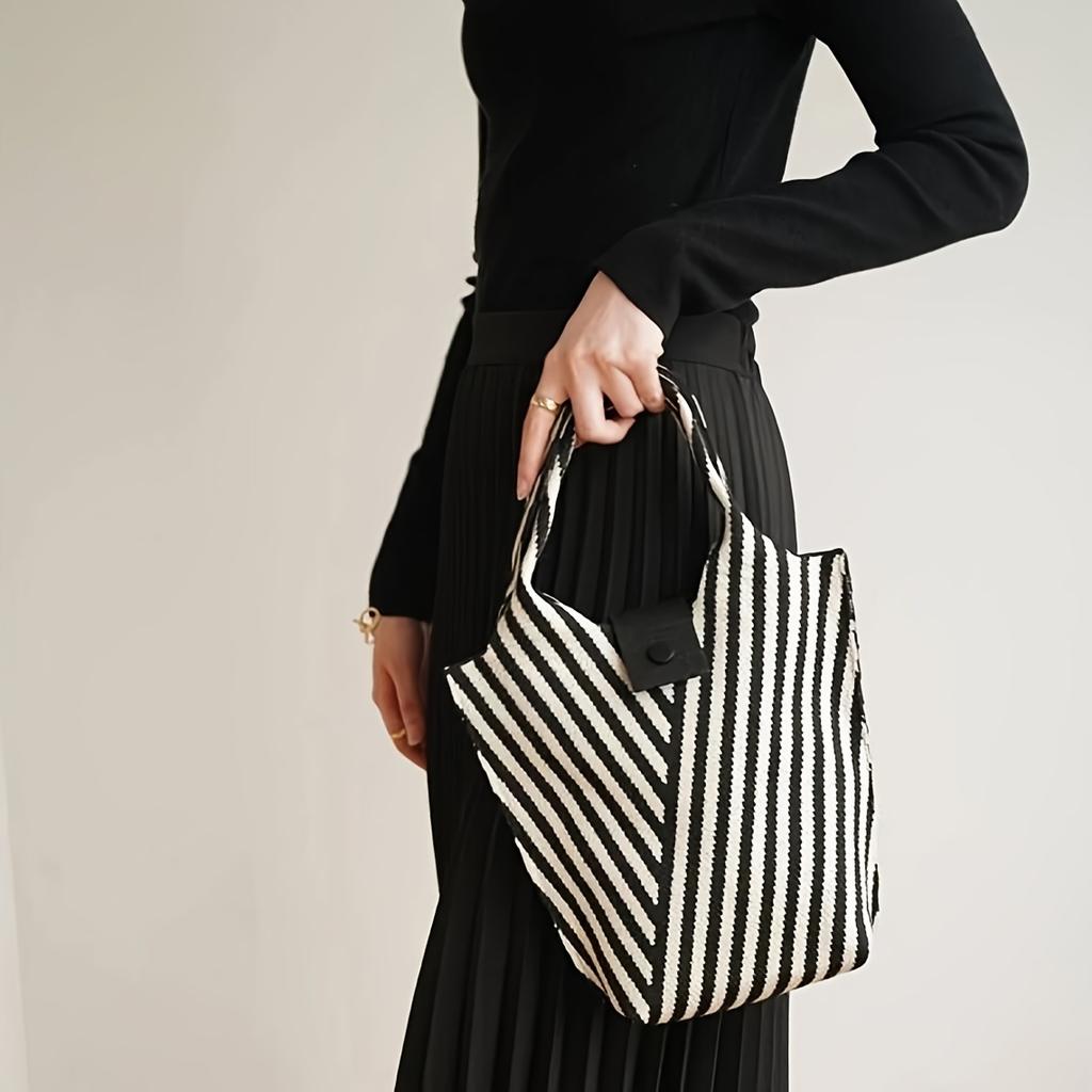 Striped Pattern Knitted Handbag Fashion Crochet Bag For Women Aesthetic Bucket Bag With Snap Button