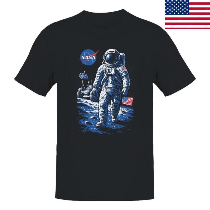 Официально лицензированная мужская футболка НАСА с дизайном астронавта, совершающего лунную прогулку. ХИТ ПРОДАЖ. Унисекс. XL