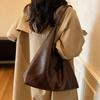 Tote bag women's new women's bag autumn and winter fashion shoulder bag is now popular large-capacity underarm bag