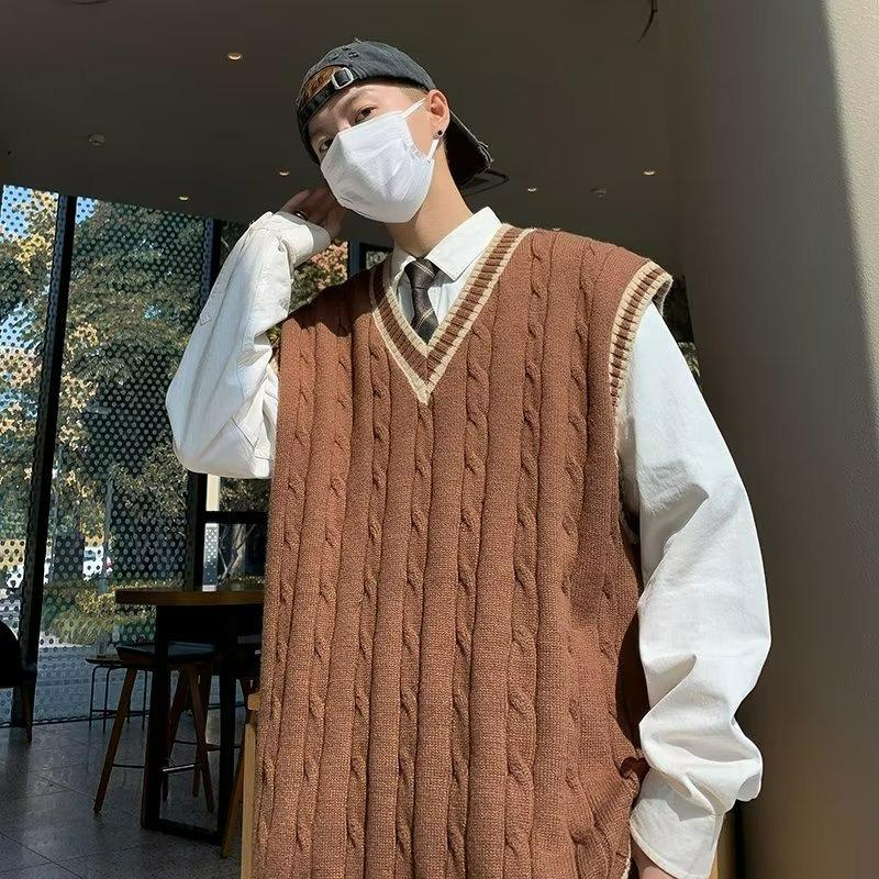 

Autumn and Winter Tide Brand V-neck College Style Sweater Vest Men s Twist Contrast Color Loose Sleeveless Vest Tide XXXL кавовий