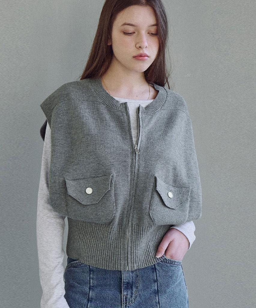 LUSIDA Comfort Button Knit Vest