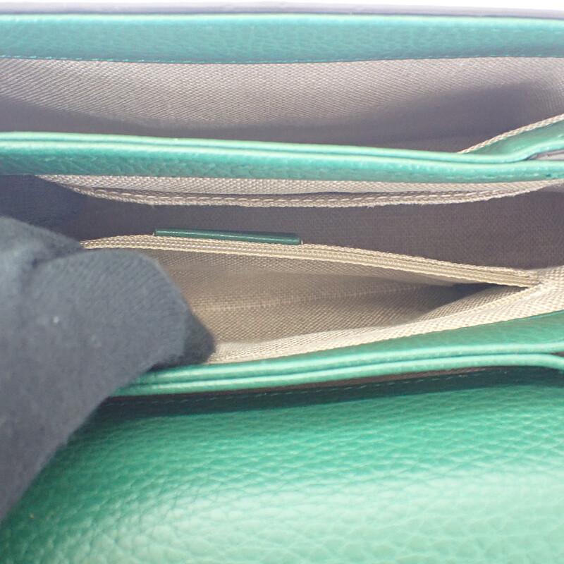 Gucci 607720 Schultertasche grün Kalbsleder Damen
