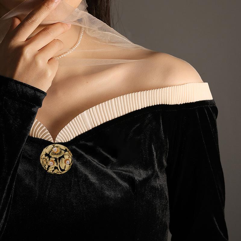 Senior Brooches Flower Leaf Brooch Pins for Women Suit Pendant  Fashion Brooches Jewelry