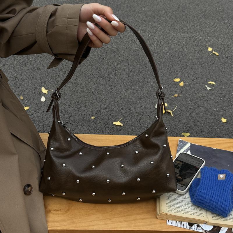 Niche Rivet Underarm Bag Retro Soft Leather Handbag Women's 2025 New High-end Shoulder Messenger Bag