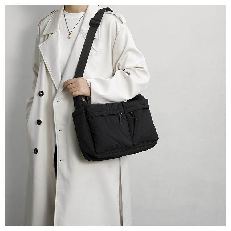 Unisex Herbst/Winter Nylon Umhängetasche - Große Kapazität, Baumwollgepolstert, Weiche Schultertasche für den lässigen Pendelverkehr