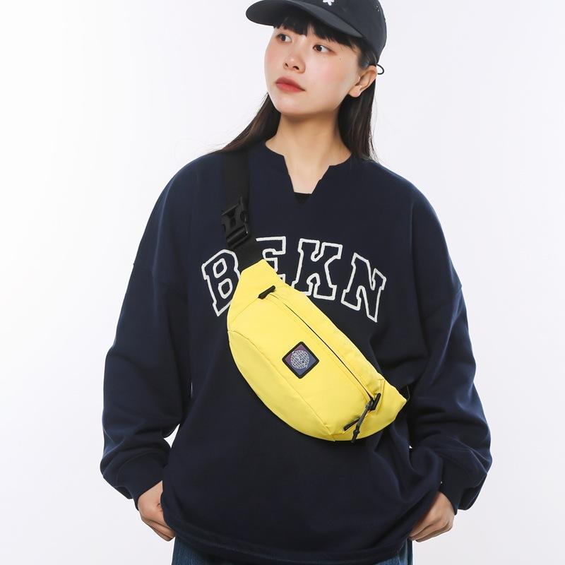 Japanese and Korean tooling labeling spring and summer color breast bag sports style leisure shoulder crossbody fanny pack