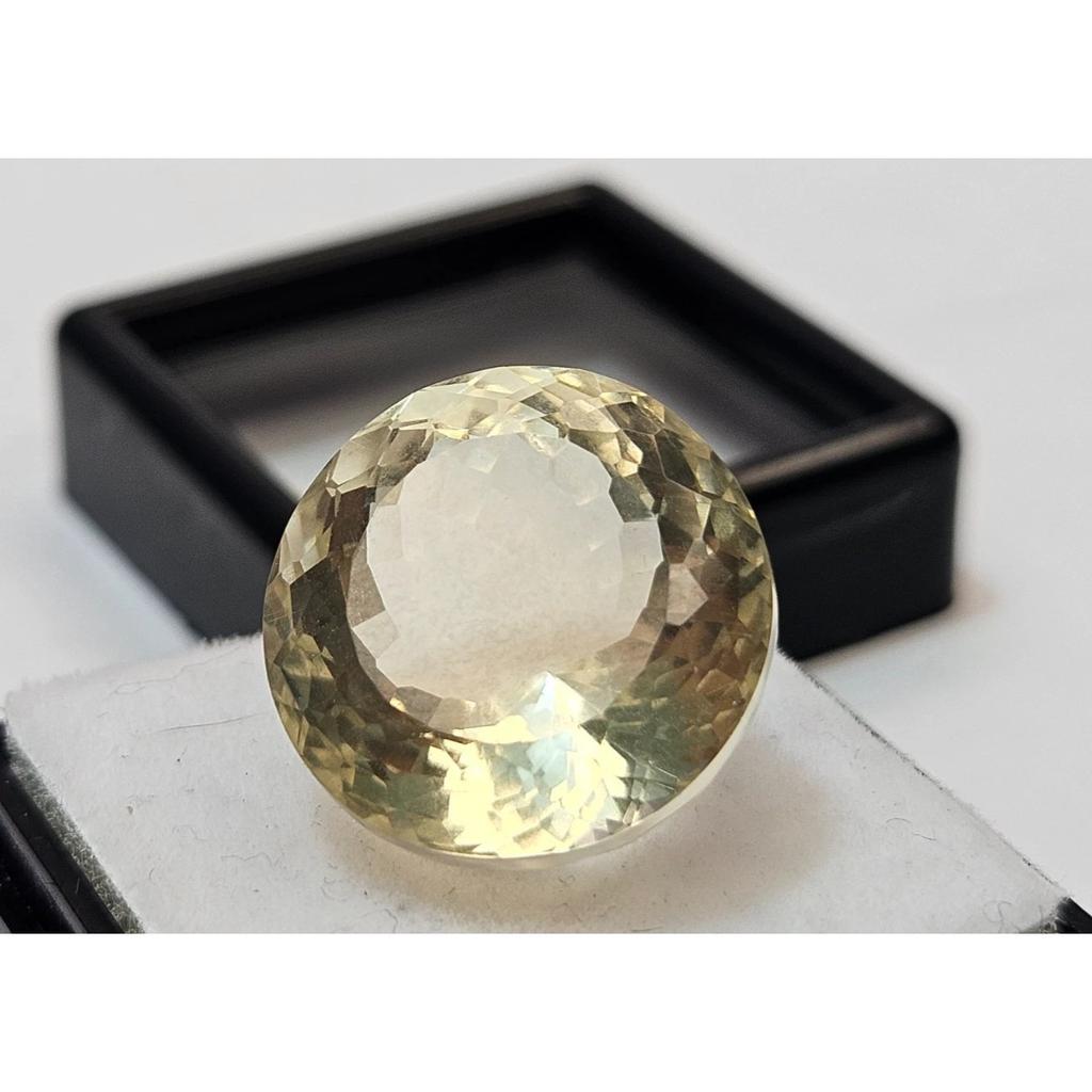 Round Cut Natural Light Yellow Sapphire 17-18 Ct Stunning Loose Gemstone