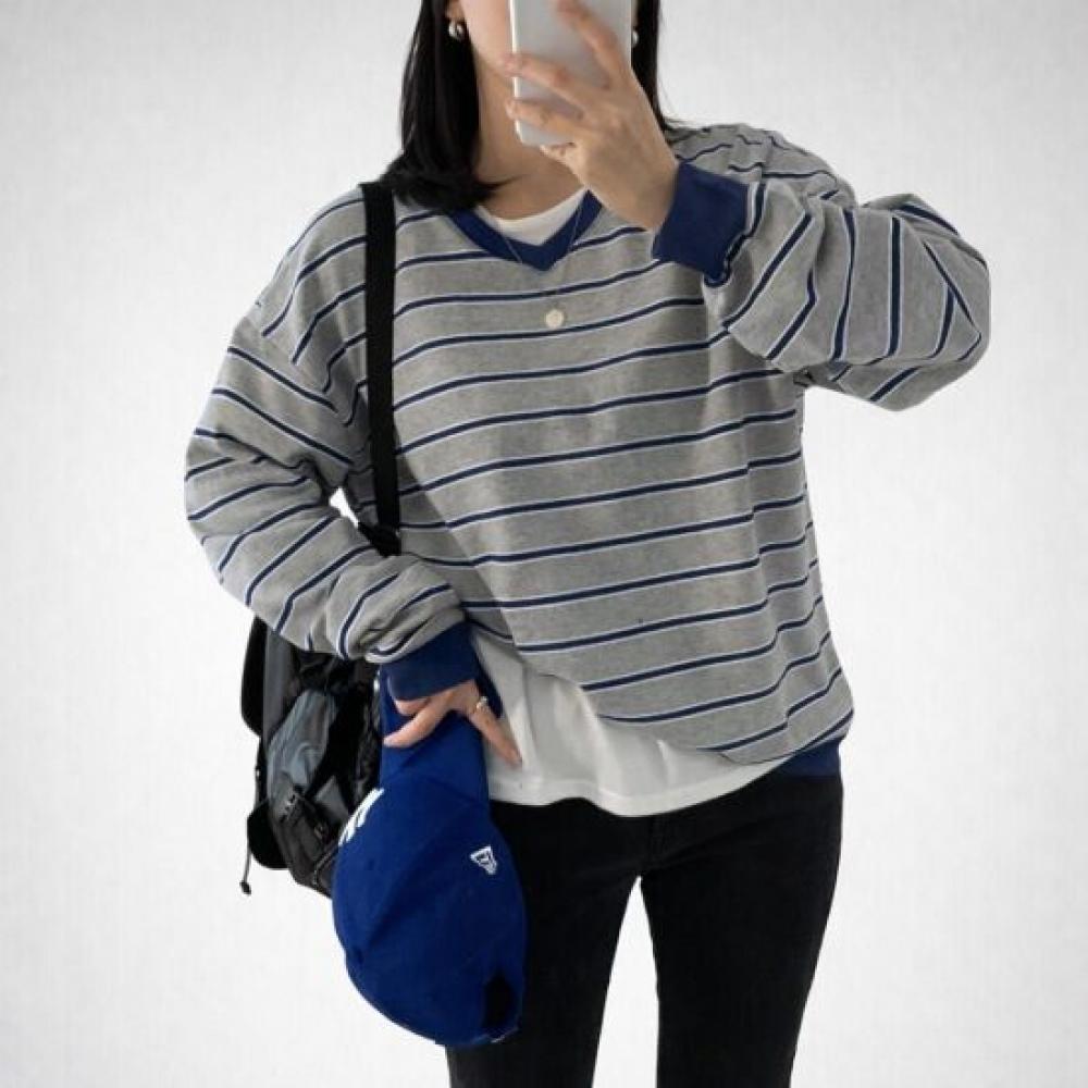 Mizqz Women Striped V Neck Color Block Loose Fit Sweatshirt