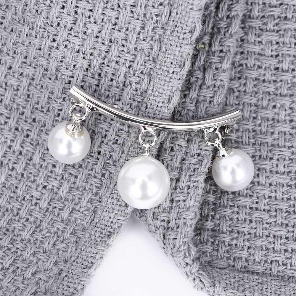 Fixed Straps Fashion Jewelry Anti Slip Enamel Pin Wearing Simulated Pearl Brooch Cardigan