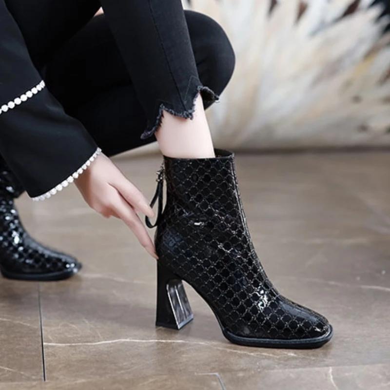 

мода 2024 Весна и Осень Женские Новые Модные Теплые Горошек Декорированные Низкие Каблуки Короткие Сапоги 39 чёрный