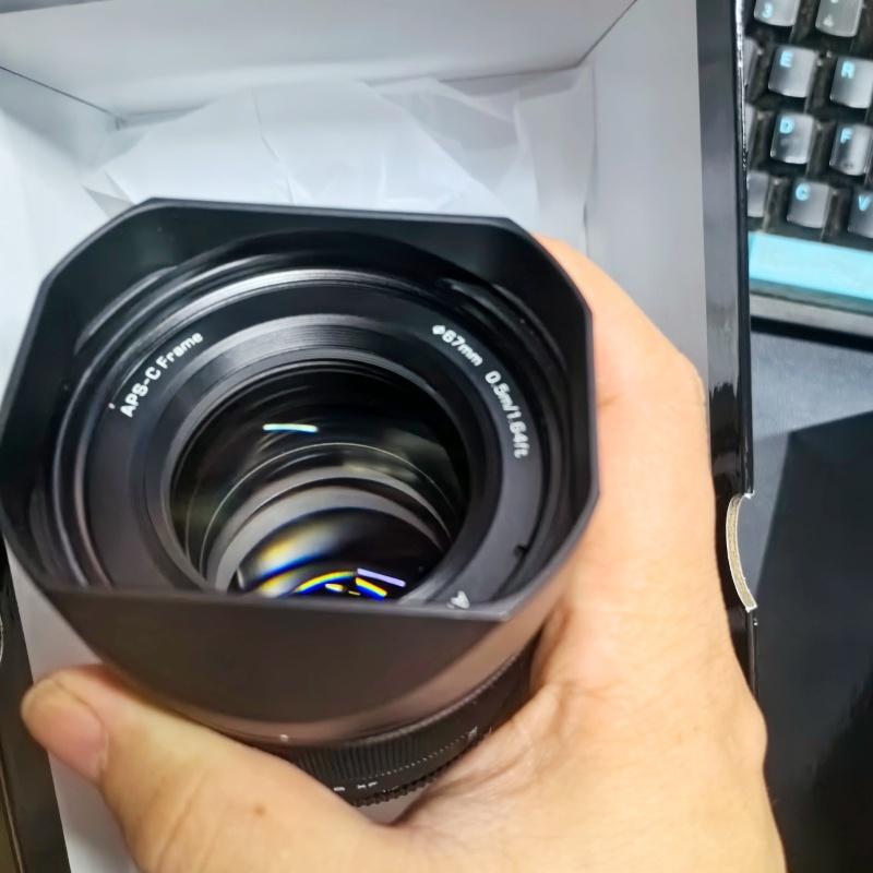 

Bayonet Metal Square Lens Hood With Free Cap for Viltrox 56mm F1.2 Pro Z/X/E Mount