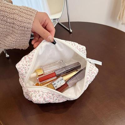 MDNG Floral Quilted Makeup Storage Bag