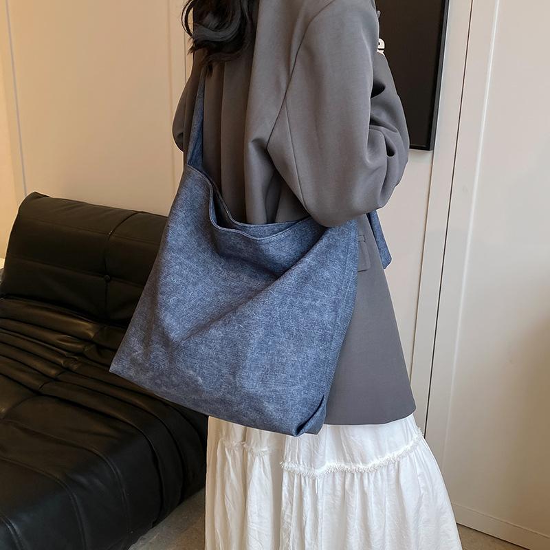 Shoulder Bag Women's New Fashion Versatile Messenger Bag Large-capacity Commuter Tote Bag