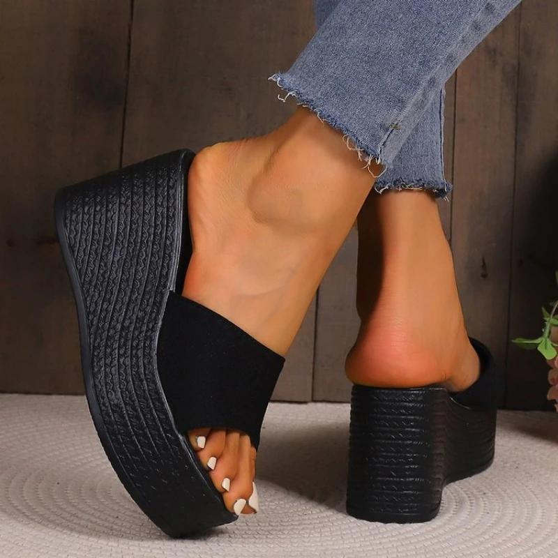 Women's platform beach slippers, high heels, wedge-shaped sandals, new women's shoes, sexy and fashionable flip flops