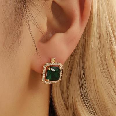 Şık Zümrüt Bakır Zirkon Kare Küpeler - Kadınlar için Retro Hafif Lüks