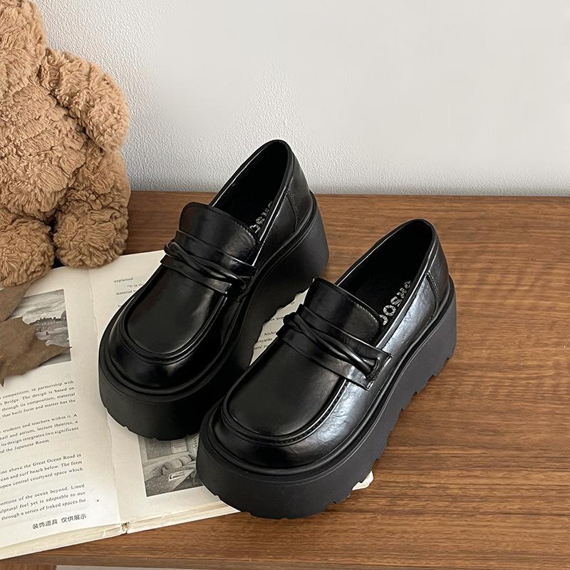 Thick-soled British-style small leather shoes for women's 2025 autumn new models, height-increasing versatile one-pedal loafers, fashionable vers